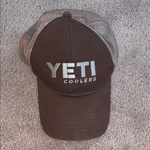 Yeti hat